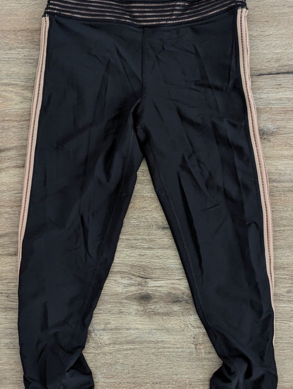 Victoria's Secret Sport Black & Coral Leggings Size M EUC